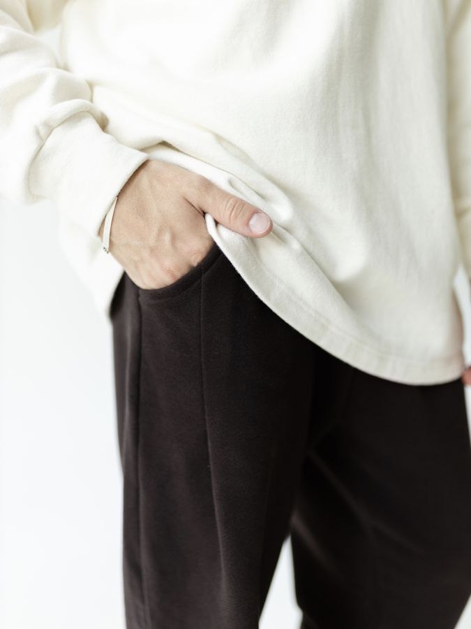 Брюки с защипами шоколад