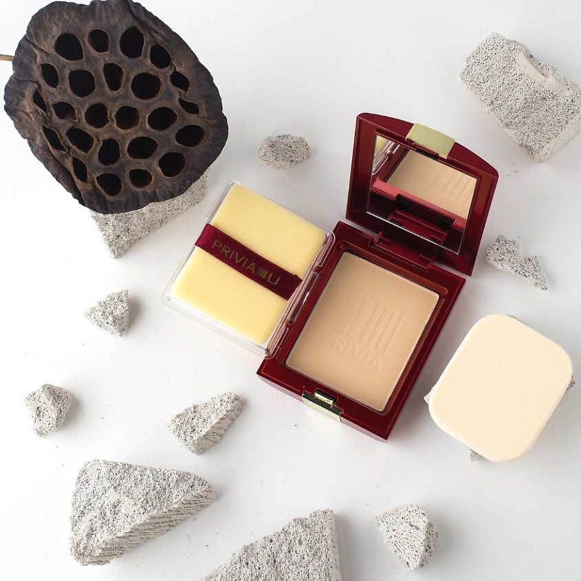 PRIVIA. Компактная пудра для лица "PRIVIA Skin Recovery Shiny Powder Pact No.21 SPF30 PA++"