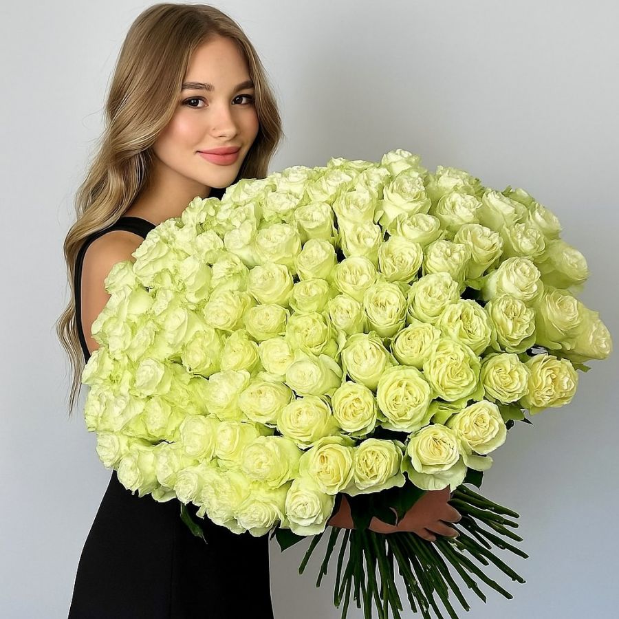 101 роза Эквадор Mondial (70см)