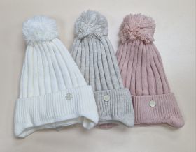 Шапка на завязках для девочки, min min