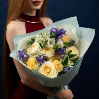 Сборный букет с ирисами