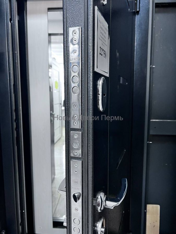 Гарда  Серебро 7,5 Зеркало входная дверь в квартиру