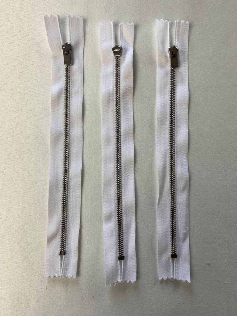 Молния металлическая