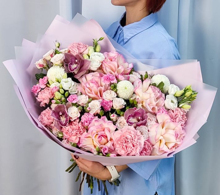 Букет с французскими розами «Грациозная Красота»