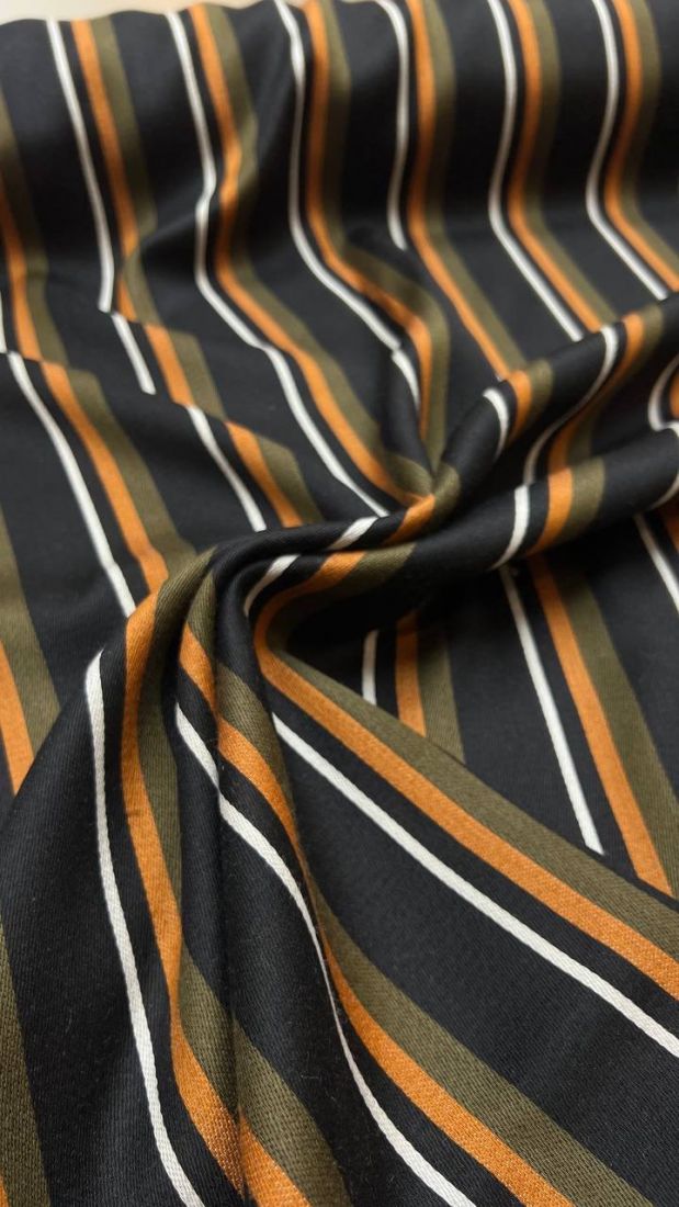 Шерсть костюмно-плательная