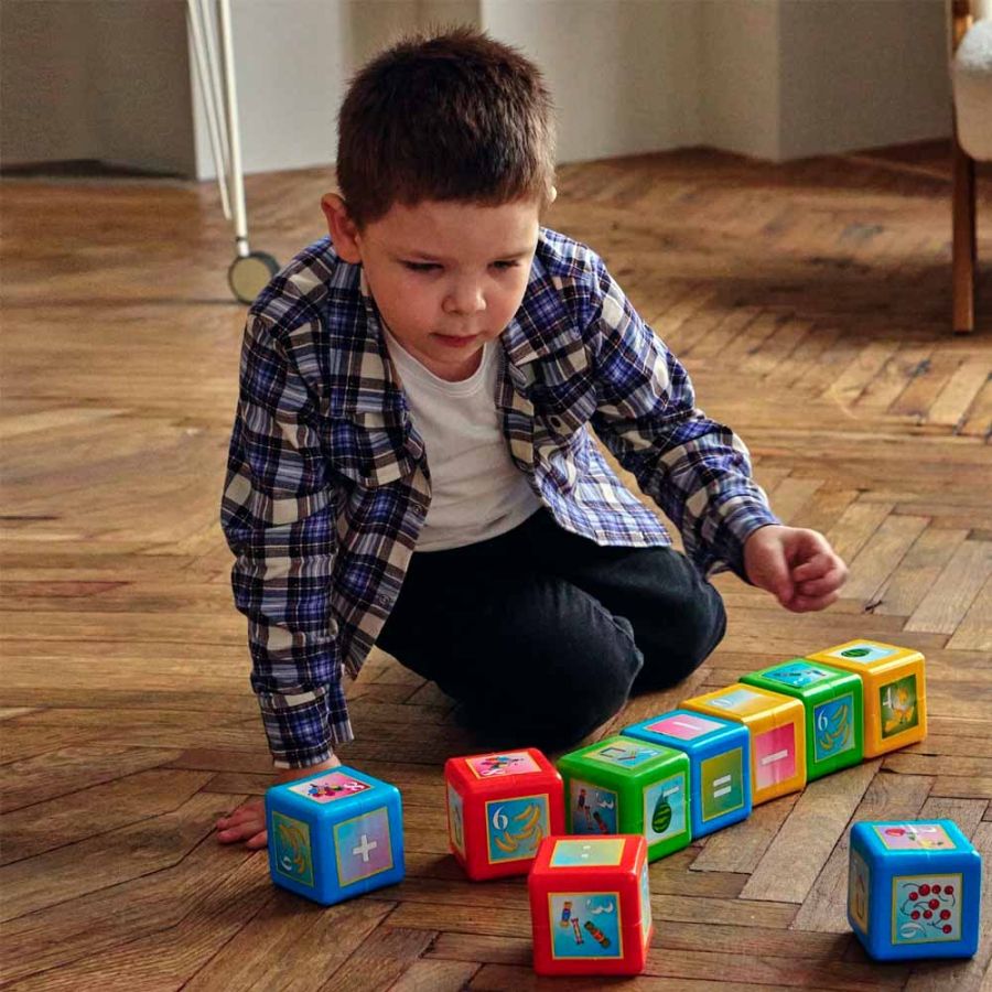 Набор Кубики "Математика" 16 деталей