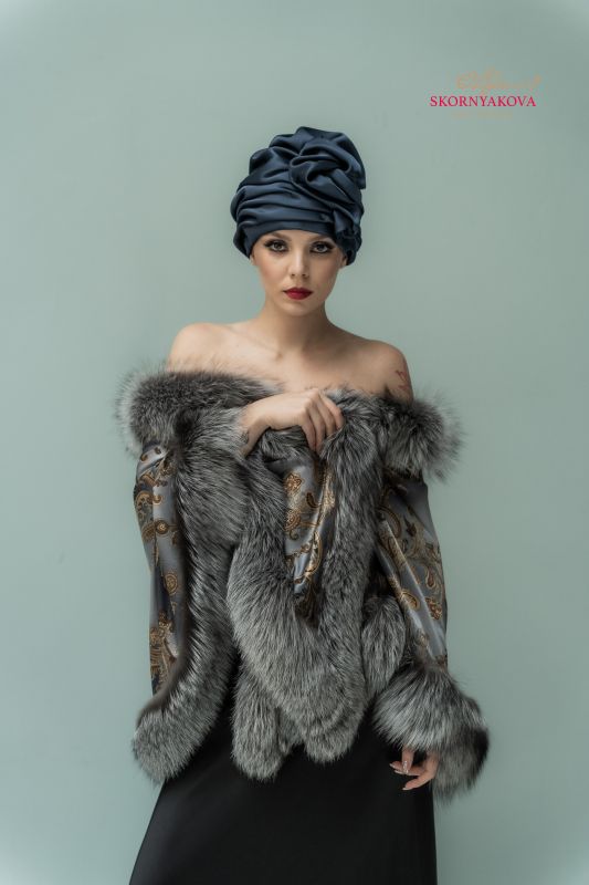 Шикарная шаль "Этро" с сч лисой, повтора не будет.