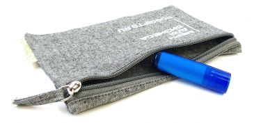 помады с логотипом