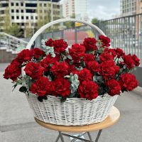 51 кружевная роза Хартс в корзине