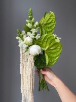 Букет Невесты с Антуриумом, амарантом и пионами