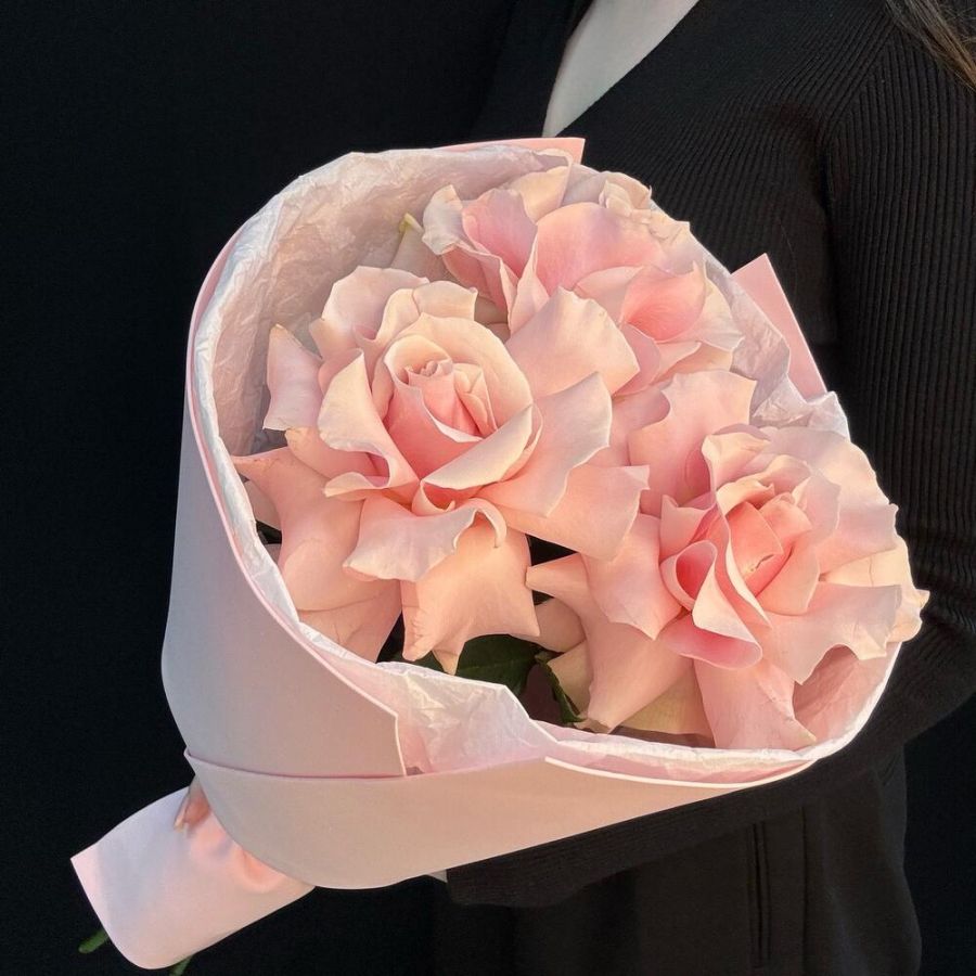 Букет французских розовых роз "Сон"