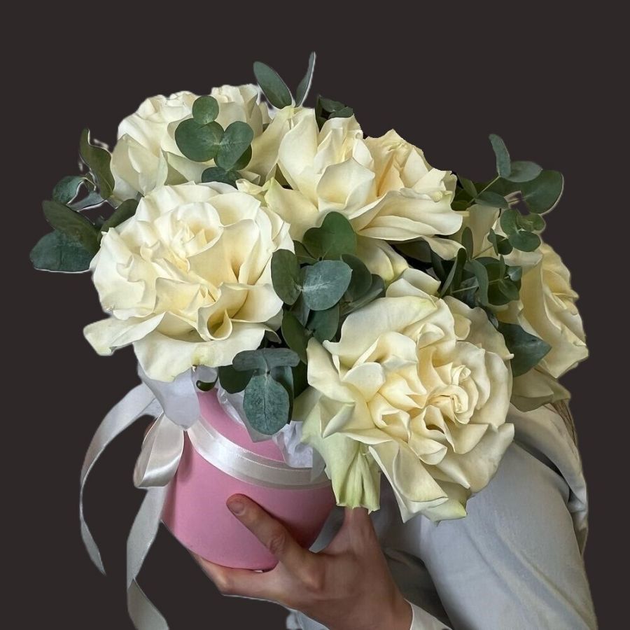 Композиция белых французских роз "Лучик"