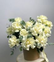Композиция белых французских роз "Дива"