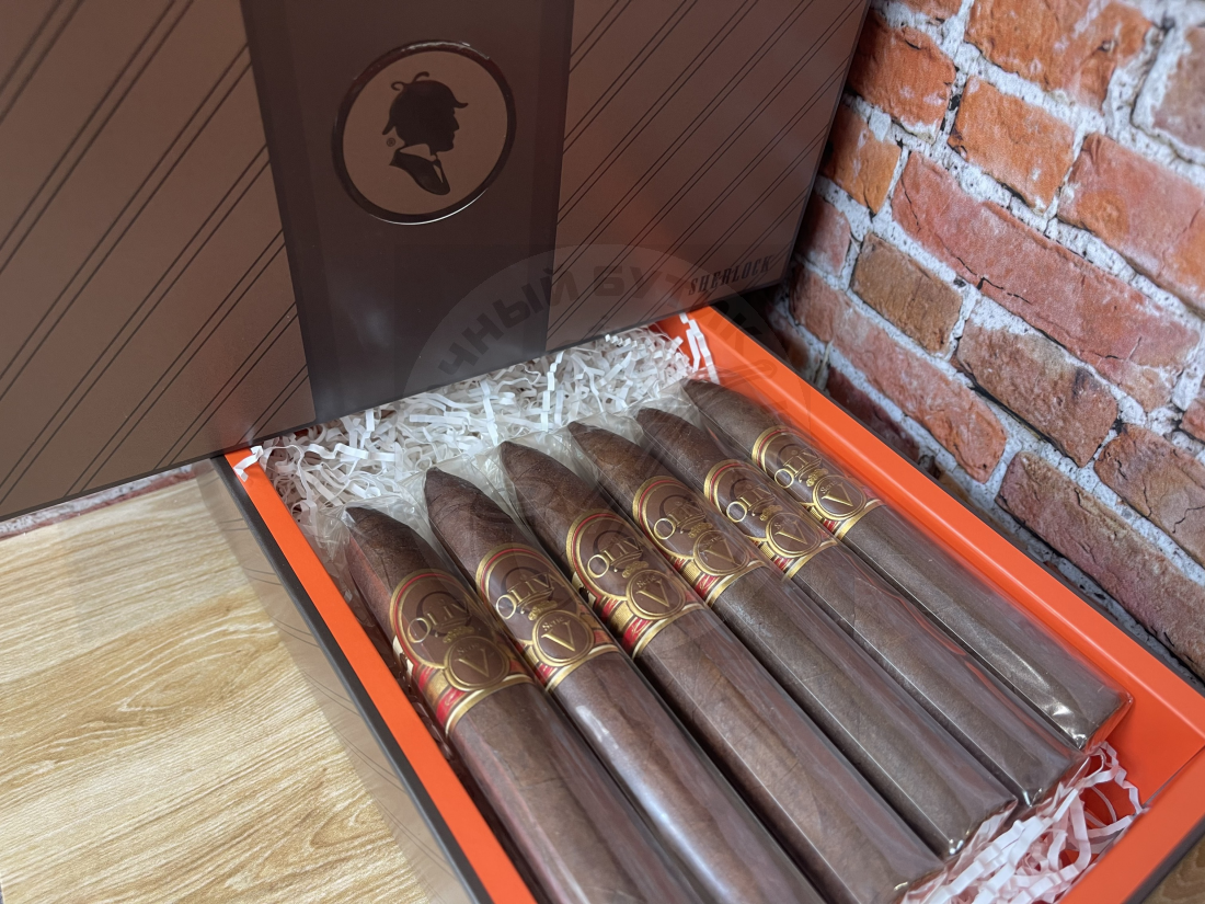 Сигарный набор в фирменной упаковке SHERLOCK с сигарами Oliva Serie V Torpedo