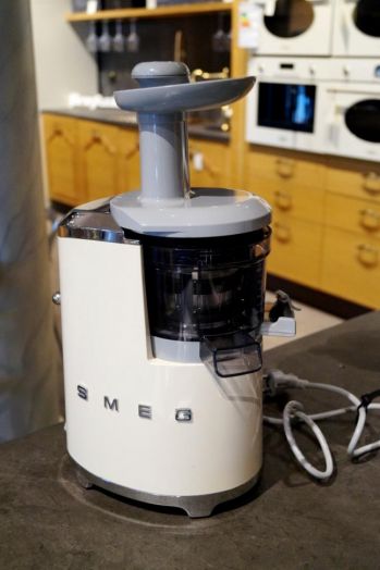 Smeg SJF01CREU (уценка)