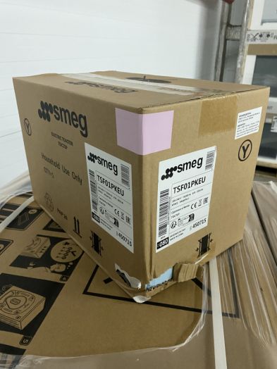 Smeg TSF01PKEU (уценка)