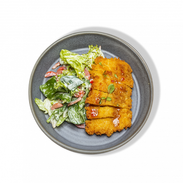 Салат со шницелем