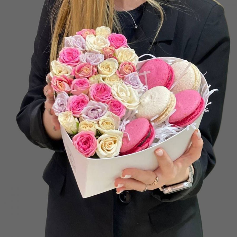 Коробочка с макаронс №2