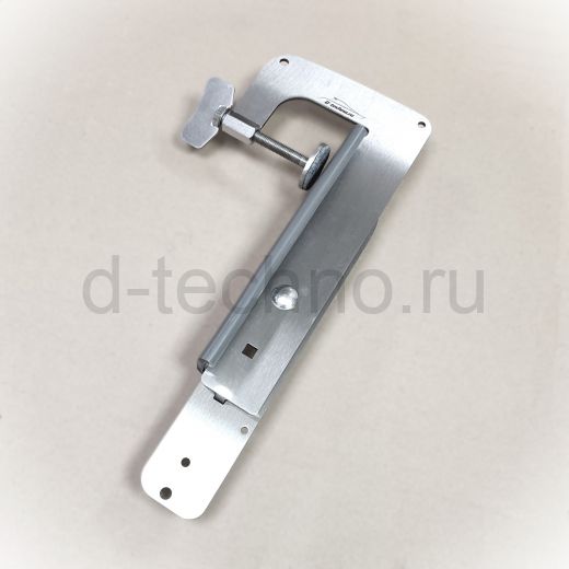 Струбцина крепления датчика эхолота