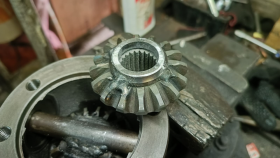 Очистка Шестерни Переднего Моста от Загрязнений на Автомобиле Варшавское шоссе 170Бс7