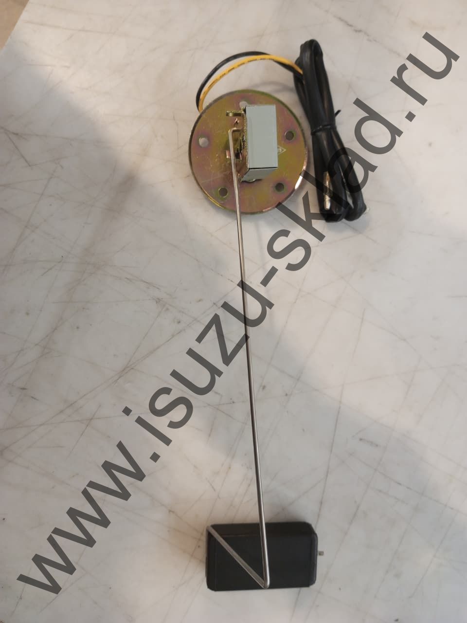 Датчик уровня топлива nqr71/75/90/Богдан/npr75 бак 100л 2 контакта