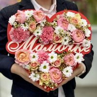 Композиция в коробке сердца для мамочки