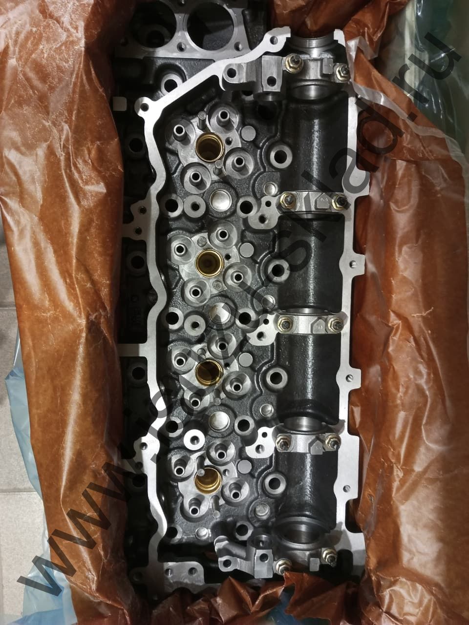 Головка блока цилиндров 4hk1 e3/4/5 nqr90/npr75/fsr90 (Корея)