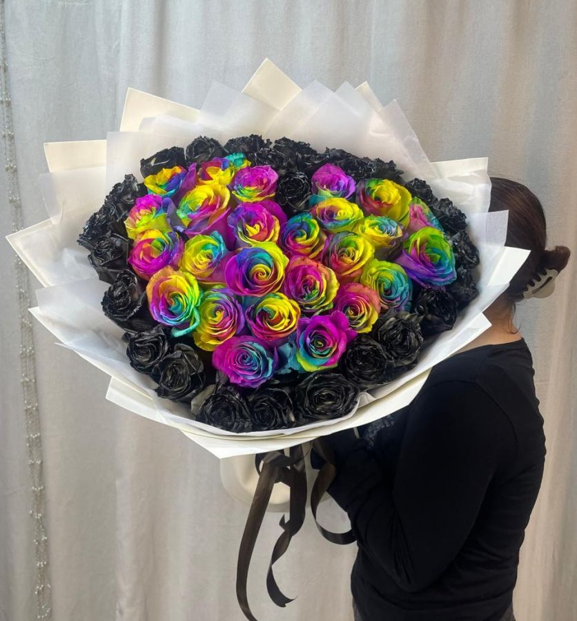 51 роза в форме сердца "Рандеву"