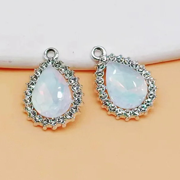 Подвеска (кулон/ шарм) Капля 15х23мм металл/стразы серебро/ Разный цвет страз (МТ-1900.С)