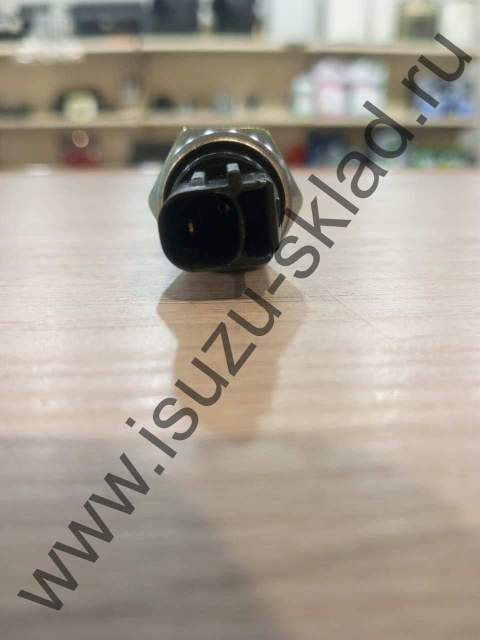 Датчик давления масла (4hg1/4hk1/4jj1) nqr71/75/90/npr75/Богдан/fsr (Япония)