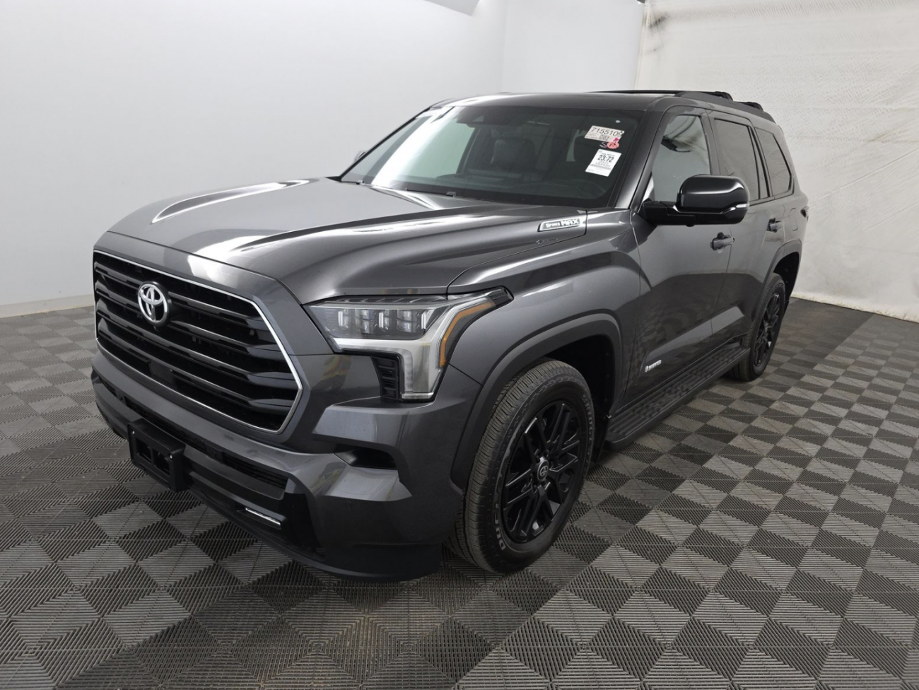 Toyota Sequoia / 2025