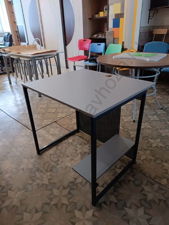 Стол Компьютерный одноместный