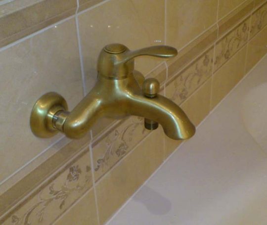 Смеситель без душевого комплекта Fima carlo frattini Lamp/Bell F3304/1 настенный схема 3