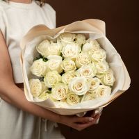 Шикарный букет из 25 премиальных  белых роз 60 шт