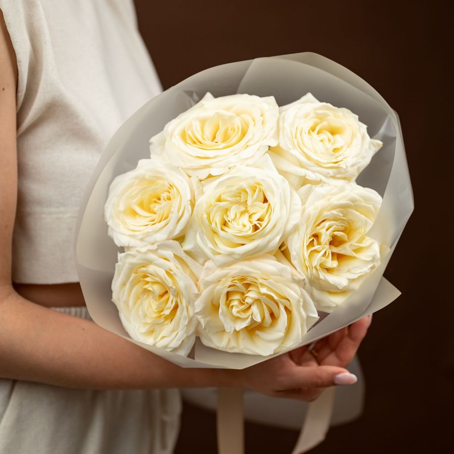 Букет зефирный из пионовидных роз от 7 шт.60 см .