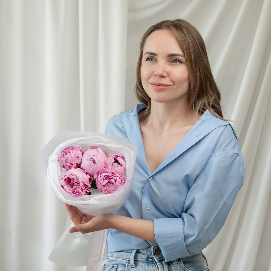 Пионы Сара Бернар