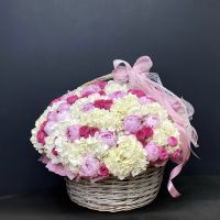Роскошная корзина с гортензией и пионами