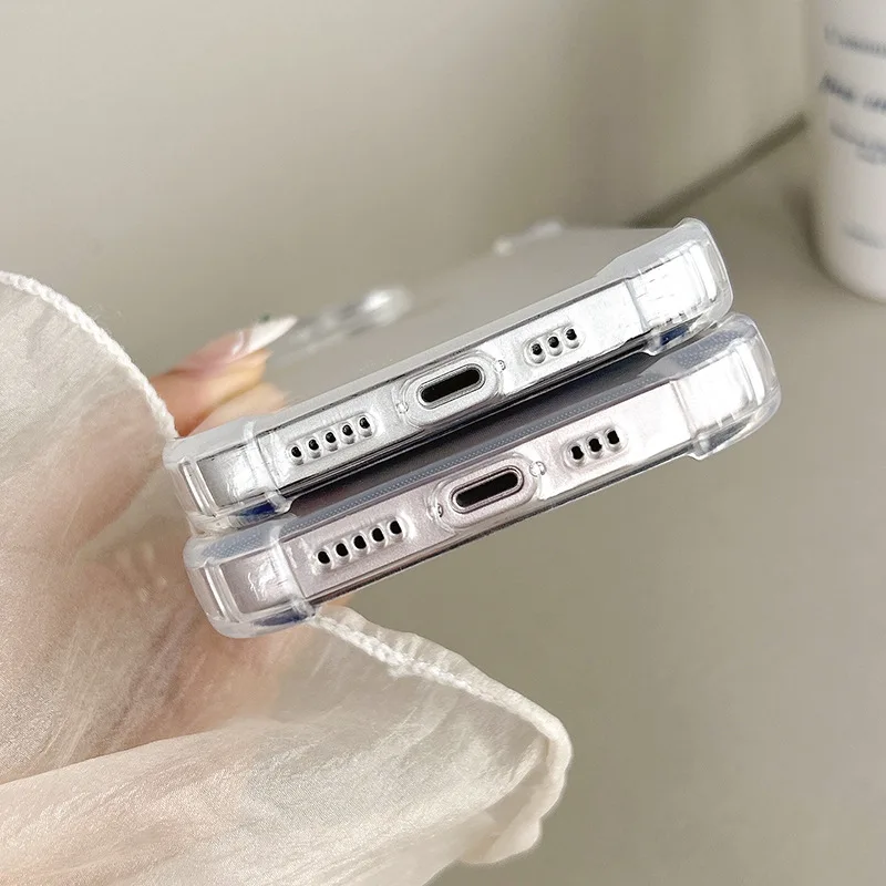 Чехол на iPhone 13