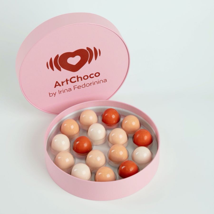 Ягодная коллекция в круглой коробке на 16 конфет