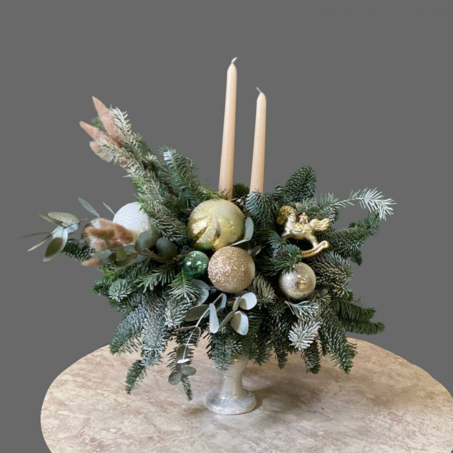 Подсвечник из нормандской ели