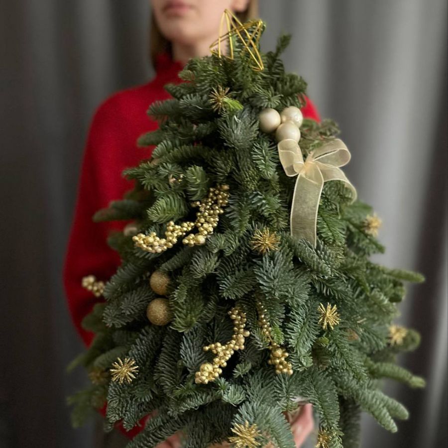 Золотая праздничная ёлочка