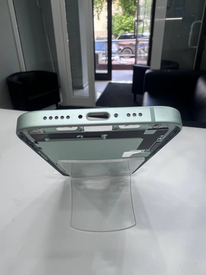 Apple iPhone корпус 15 сборе со шлейфами, стеклом камеры оригинал с разбора (снятый) идеал зеленый