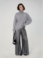 Брюки блестящие серые