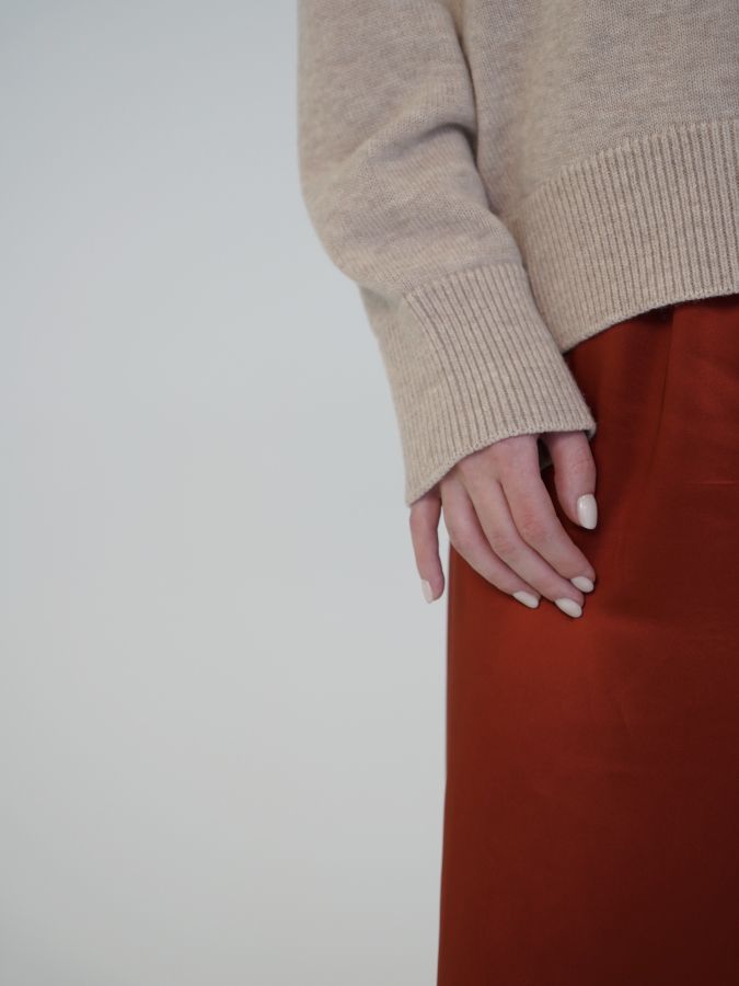 Брюки из сатина огненные