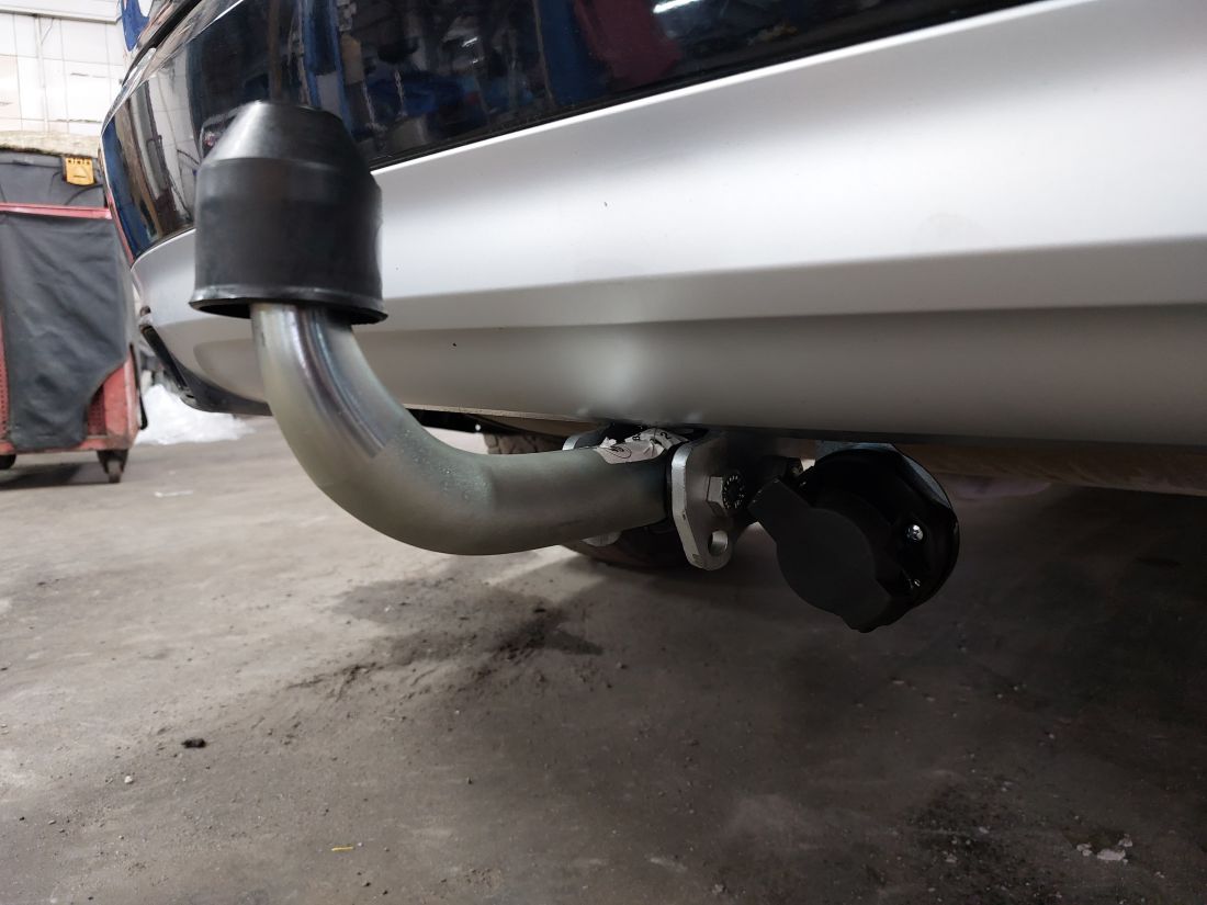 Фаркоп Galia (оцинкованный) Volvo XC90 2015- условно-съемное крепление шара