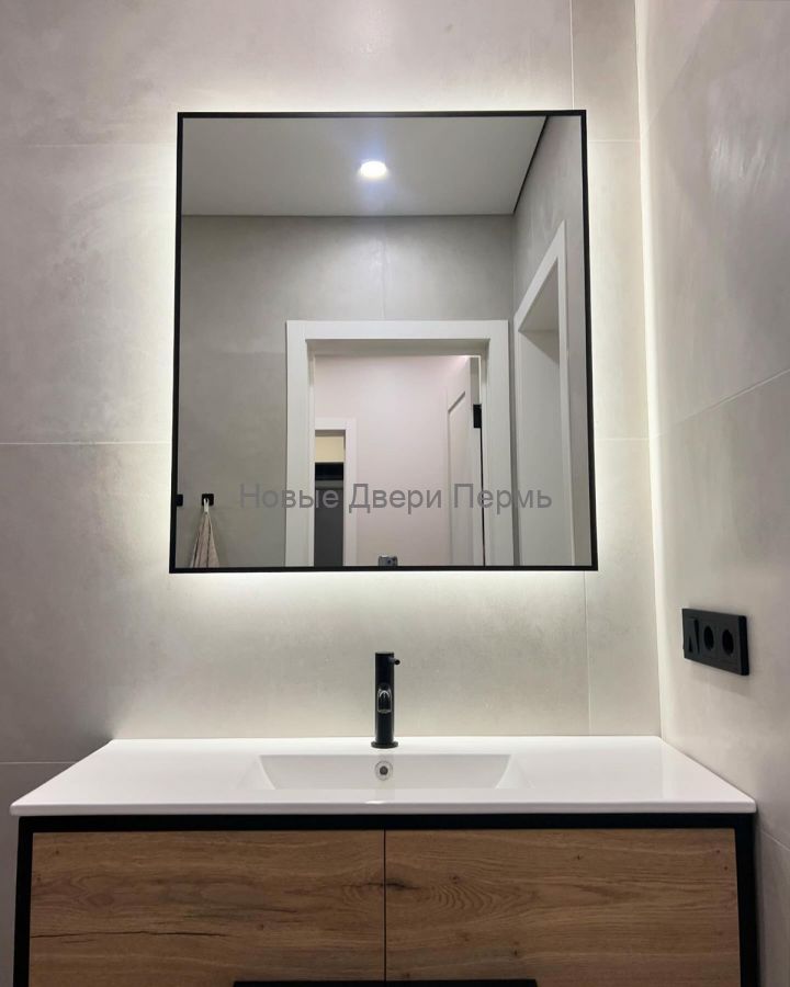 Зеркало с подсветкой прямоугольное в металлической раме