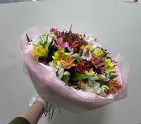 Сборный букет из альстромерии