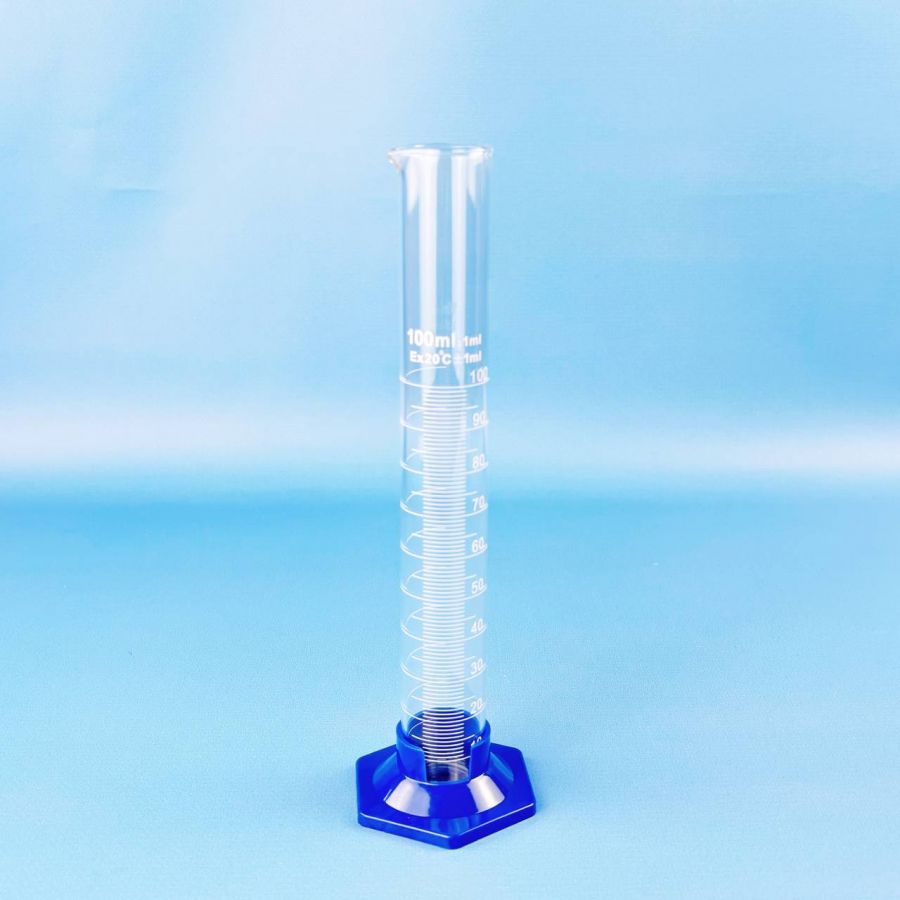 Цилиндр мерный Labdevices 3-100-2, 100 мл, с пластиковым основанием, с носиком, градуированный