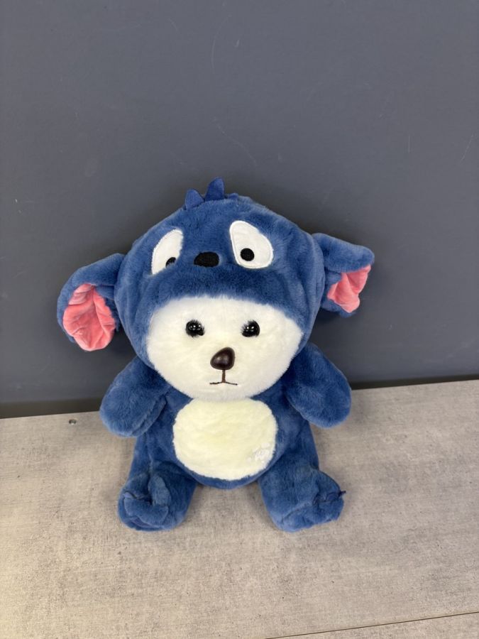 медвежонок в костюме