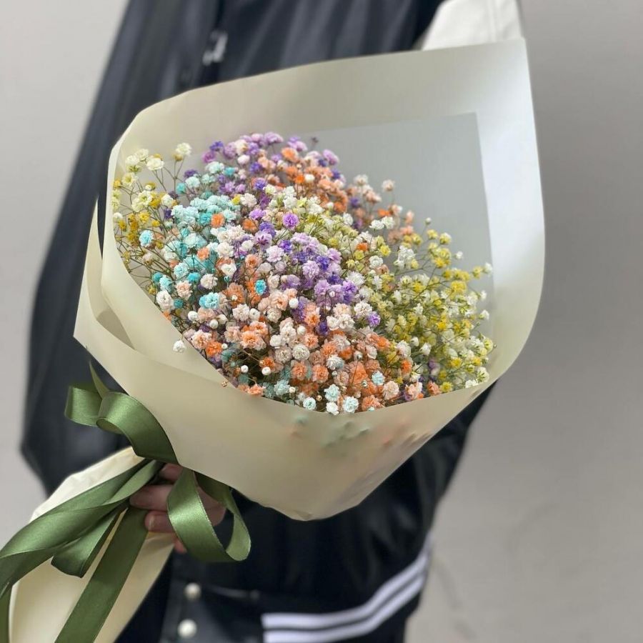 Букет из цветной гипсофилы